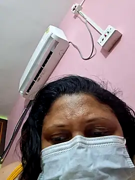 Snapshot of kunjan789 chatting on 09-12-25, 06:30 kunjan789 online show from 09-12-25, 06:30