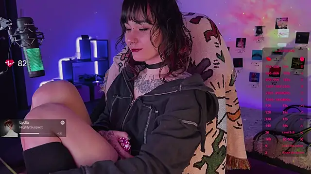 deadlysweet online show from 10-31-25, 01:17