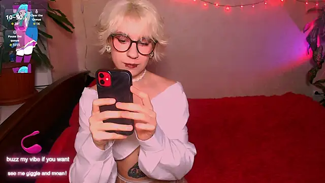  Moonlight t online show from 09-14-25, 08:57