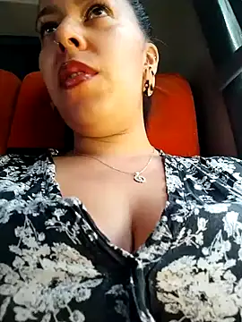 Snapshot of Emily_Wane chatting on 12-04-24, 02:37 Emily Wane online show from 12-04-24, 02:37