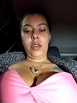 Snapshot of Emily_Wane chatting on 12-11-24, 12:23 Emily Wane online show from 12-11-24, 12:23