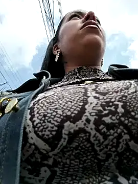 Snapshot of Emily_Wane chatting on 12-14-24, 04:09 Emily Wane online show from 12-14-24, 04:09