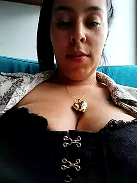 Snapshot of Emily_Wane chatting on 01-11-25, 09:46 Emily Wane online show from 01-11-25, 09:46