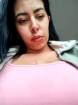 Snapshot of Emily_Wane chatting on 09-14-25, 05:01 Emily Wane online show from 09-14-25, 05:01