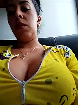 Snapshot of Emily_Wane chatting on 09-23-25, 02:53 Emily Wane online show from 09-23-25, 02:53