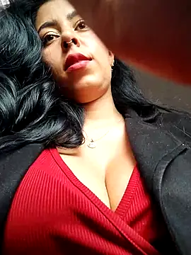 Snapshot of Emily_Wane chatting on 10-06-25, 04:37 Emily Wane online show from 10-06-25, 04:37