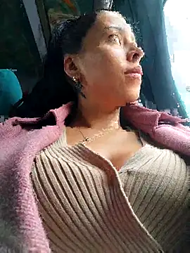 Snapshot of Emily_Wane chatting on 10-08-25, 04:48 Emily Wane online show from 10-08-25, 04:48