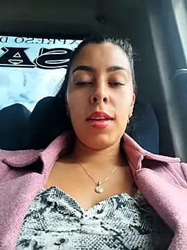 Snapshot of Emily_Wane chatting on 11-25-25, 04:29 Emily Wane online show from 11-25-25, 04:29