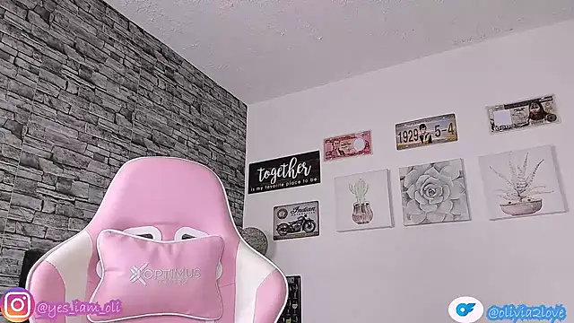 olivia22love online show from 09-26-25, 01:04