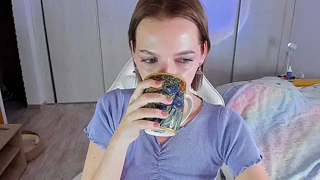 ice pixie online show from 03-13-25, 04:45