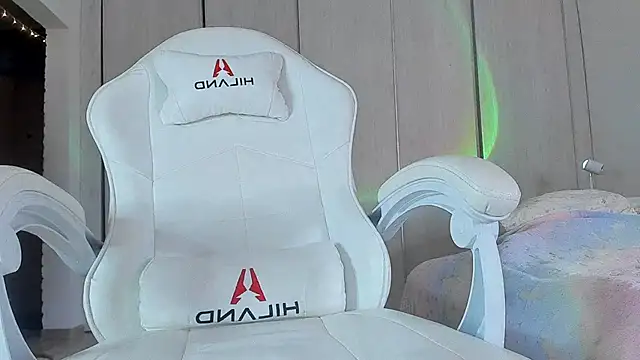 ice pixie online show from 03-16-25, 05:17