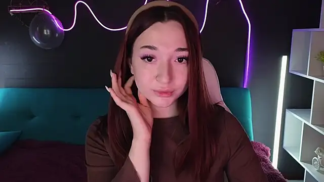 YasmineWest online show from 12-18-24, 04:20