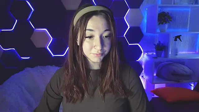 YasmineWest online show from 12-20-24, 04:20