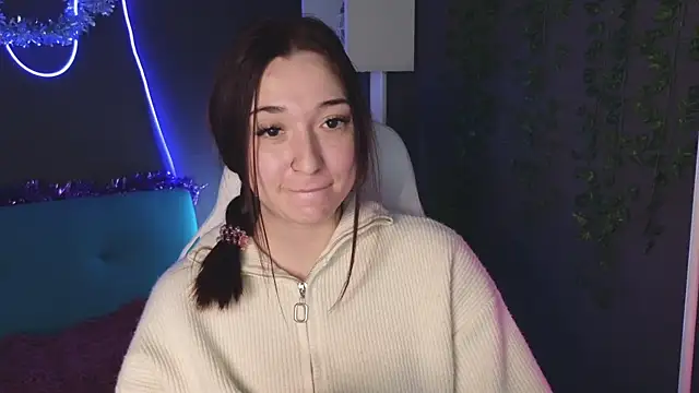 YasmineWest online show from 12-29-24, 04:05