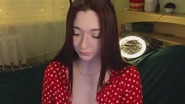 YasmineWest online show from 01-27-25, 04:33