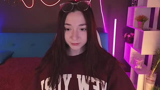 YasmineWest online show from 02-25-25, 12:58