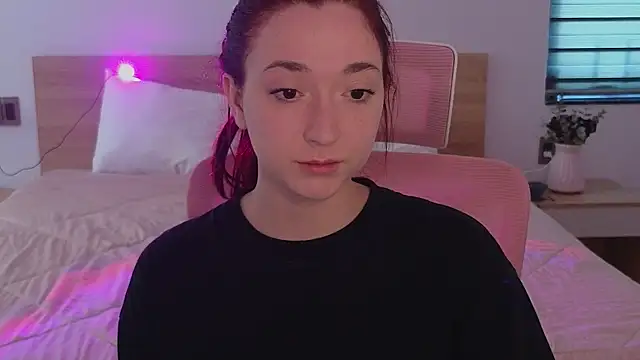 YasmineWest online show from 04-25-26, 03:20