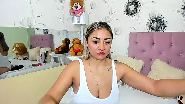 milf bigass  online show from 01-27-25, 01:30