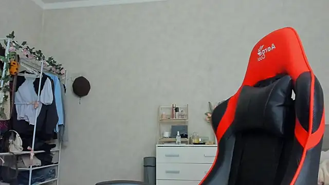 Snapshot of wastforu chatting on 02-26-25, 01:19 wastforu online show from 02-26-25, 01:19