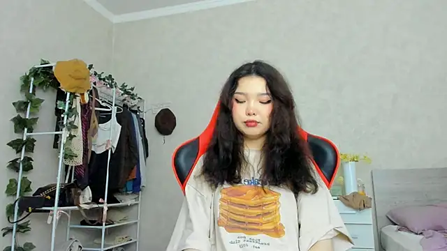 Snapshot of wastforu chatting on 03-17-25, 02:12 wastforu online show from 03-17-25, 02:12