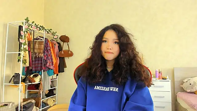 Snapshot of wastforu chatting on 10-13-25, 06:13 wastforu online show from 10-13-25, 06:13