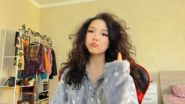 Snapshot of wastforu chatting on 10-15-25, 07:08 wastforu online show from 10-15-25, 07:08