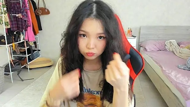 Snapshot of wastforu chatting on 11-13-25, 08:24 wastforu online show from 11-13-25, 08:24