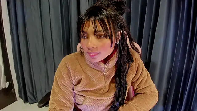 Snapshot of Lilithsabeth chatting on 01-06-25, 03:53 Lilithsabeth online show from 01-06-25, 03:53