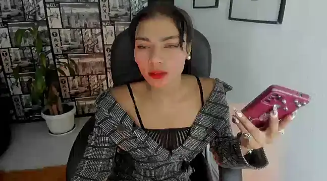 Snapshot of Lilithsabeth chatting on 01-22-25, 05:26 Lilithsabeth online show from 01-22-25, 05:26