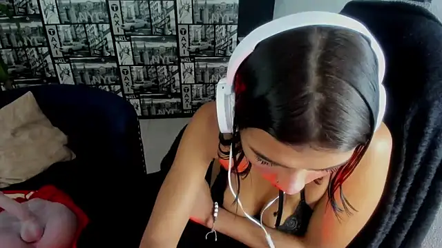 Snapshot of Lilithsabeth chatting on 02-07-25, 07:18 Lilithsabeth online show from 02-07-25, 07:18