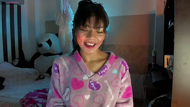 Snapshot of Lilithsabeth chatting on 10-08-25, 12:41 Lilithsabeth online show from 10-08-25, 12:41