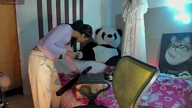 Snapshot of Lilithsabeth chatting on 10-18-25, 08:09 Lilithsabeth online show from 10-18-25, 08:09