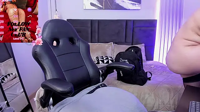 Snapshot of Tisha__lau chatting on 09-08-25, 02:16 Tisha  lau online show from 09-08-25, 02:16