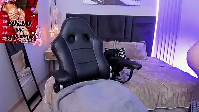 Snapshot of Tisha__lau chatting on 09-09-25, 02:16 Tisha  lau online show from 09-09-25, 02:16