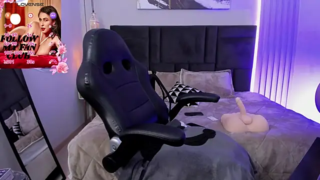 Snapshot of Tisha__lau chatting on 09-13-25, 02:17 Tisha  lau online show from 09-13-25, 02:17