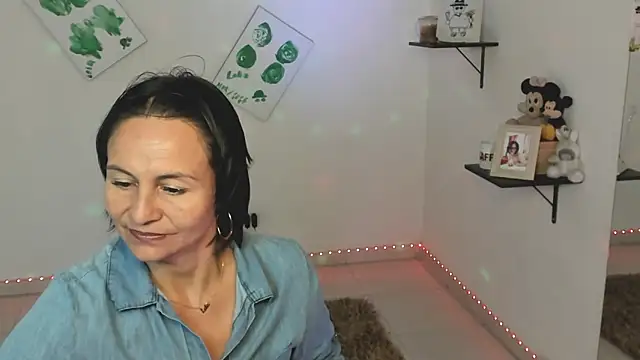 Snapshot of lollita_23_ chatting on 09-12-25, 09:04 lollita 23  online show from 09-12-25, 09:04