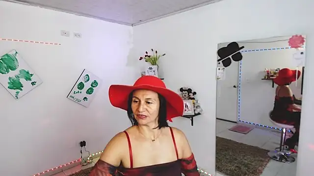 Snapshot of lollita_23_ chatting on 09-24-25, 08:23 lollita 23  online show from 09-24-25, 08:23