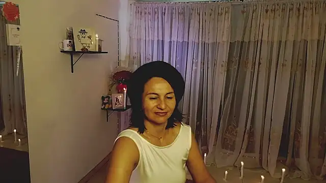 Snapshot of lollita_23_ chatting on 10-18-25, 08:42 lollita 23  online show from 10-18-25, 08:42