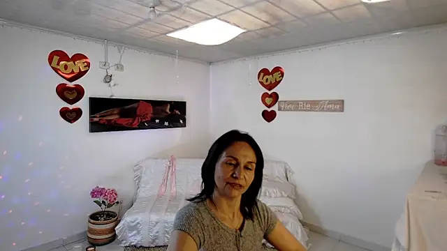 Snapshot of lollita_23_ chatting on 04-20-26, 07:59 lollita 23 online show from 04-20-26, 07:59
