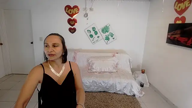 Snapshot of lollita_23_ chatting on 04-30-26, 06:58 lollita 23 online show from 04-30-26, 06:58