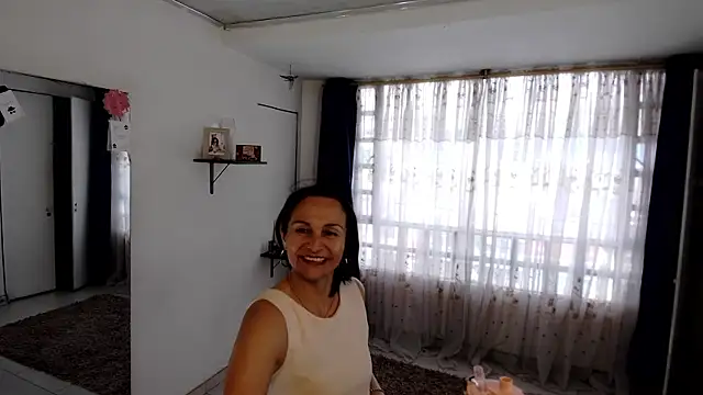 Snapshot of lollita_23_ chatting on 05-20-26, 08:04 lollita 23 online show from 05-20-26, 08:04