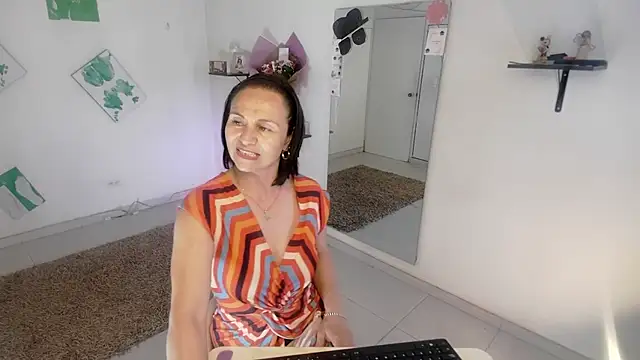 Snapshot of lollita_23_ chatting on 05-28-26, 08:17 lollita 23 online show from 05-28-26, 08:17