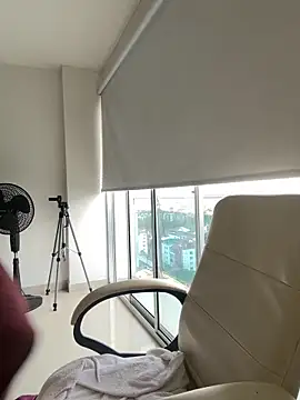 horny roomiess online show from 02-18-25, 12:28