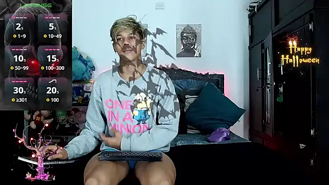 Liamscott  online show from 10-22-25, 07:02