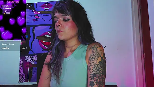 Snapshot of purple_em69 chatting on 12-09-24, 12:01 purple em69 online show from 12-09-24, 12:01