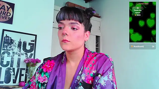 Snapshot of purple_em69 chatting on 02-08-25, 07:38 purple em69 online show from 02-08-25, 07:38