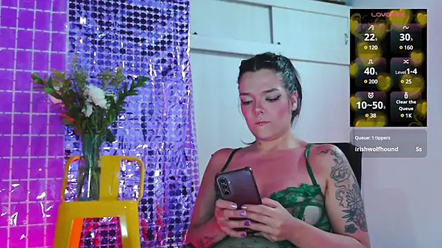 Snapshot of purple_em69 chatting on 02-23-25, 10:53 purple em69 online show from 02-23-25, 10:53