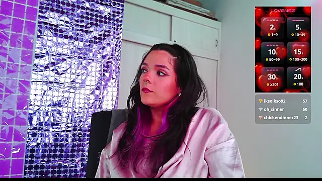 Snapshot of purple_em69 chatting on 03-04-25, 01:59 purple em69 online show from 03-04-25, 01:59