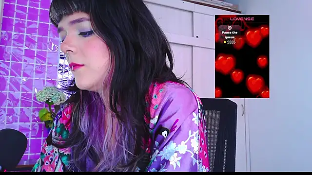 Snapshot of purple_em69 chatting on 03-12-25, 02:45 purple em69 online show from 03-12-25, 02:45