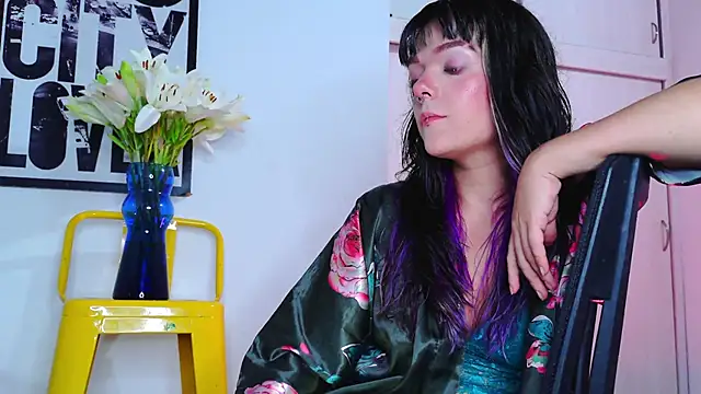 purple em69 online show from 11-13-25, 03:49